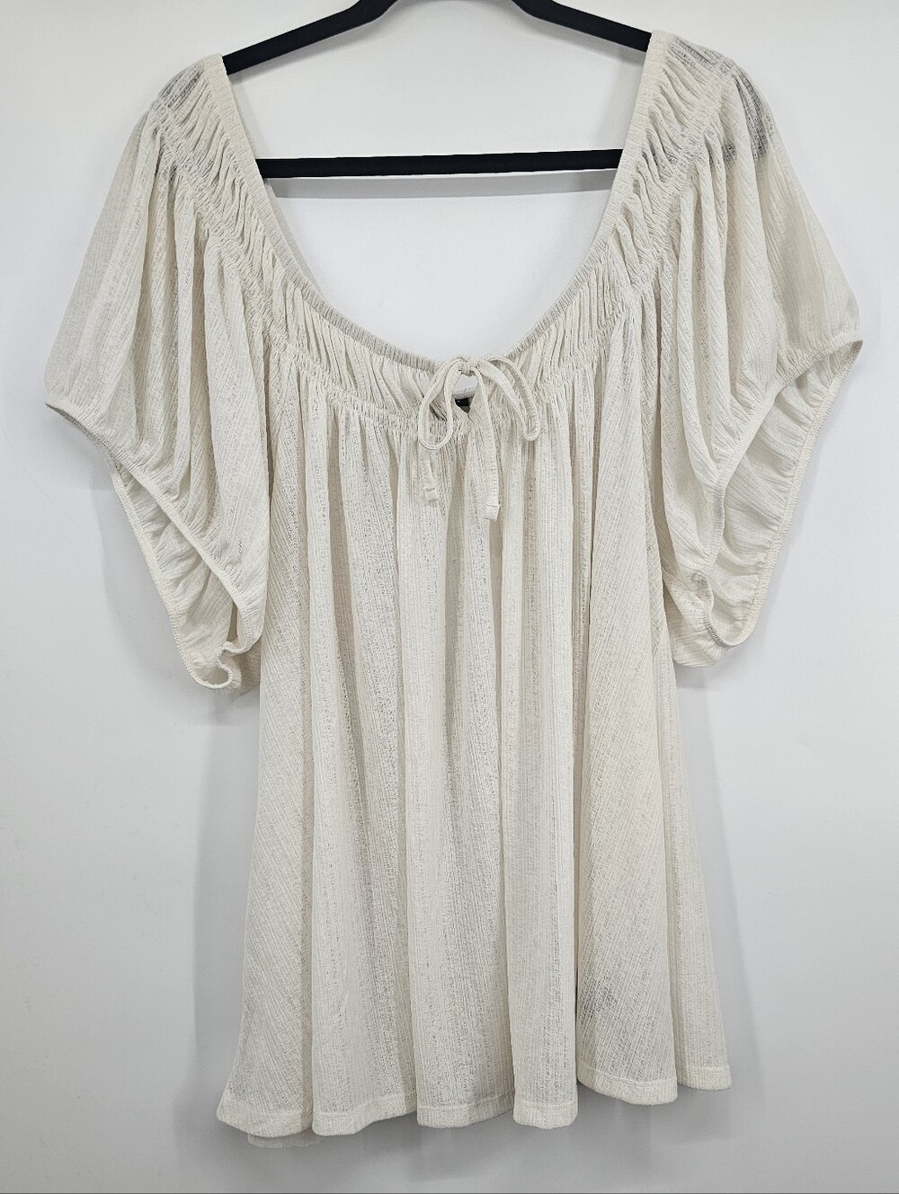 Torrid Plus Size 5 Ivory Puff Sleeve Babydoll Peasant Top Tie Neck Boho